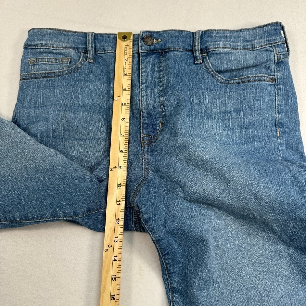 Social Standard Jeans Womens Sz 12/31 Light Blue Slim Straight High Rise Stretch - Picture 10 of 16